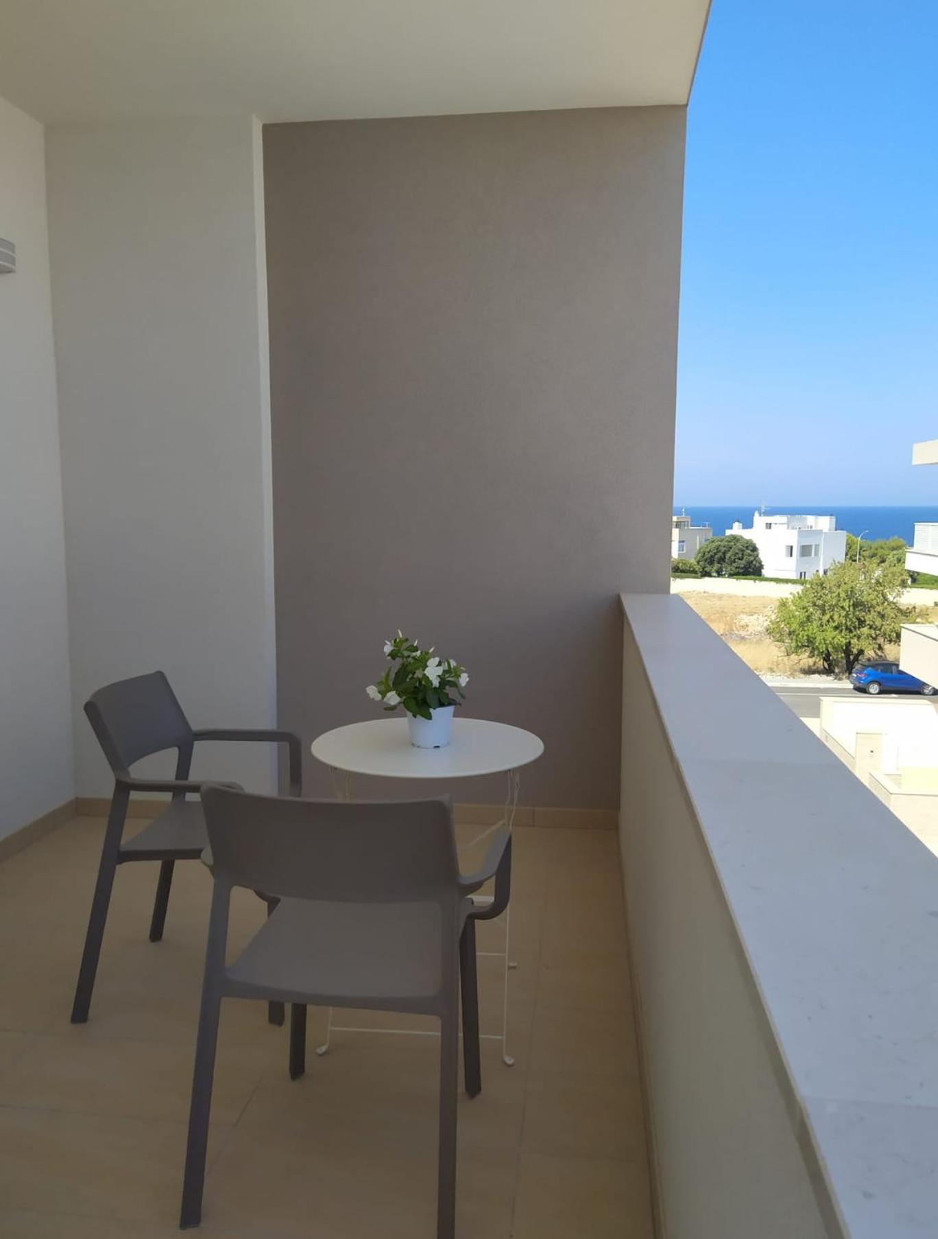 Sea Wind Stanza Con Garage E Ascensore Полиньяно-а-Маре Экстерьер фото