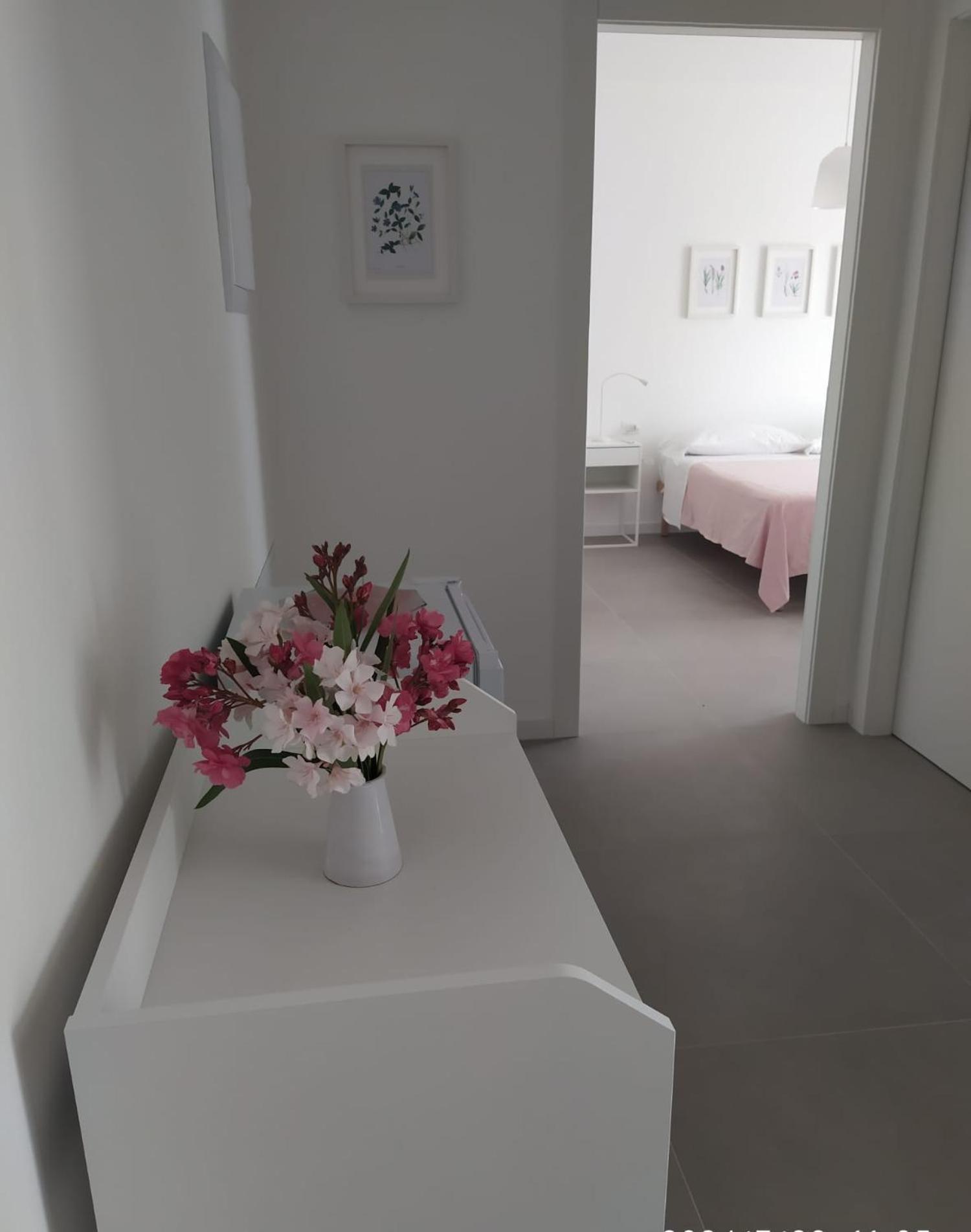Sea Wind Stanza Con Garage E Ascensore Полиньяно-а-Маре Экстерьер фото