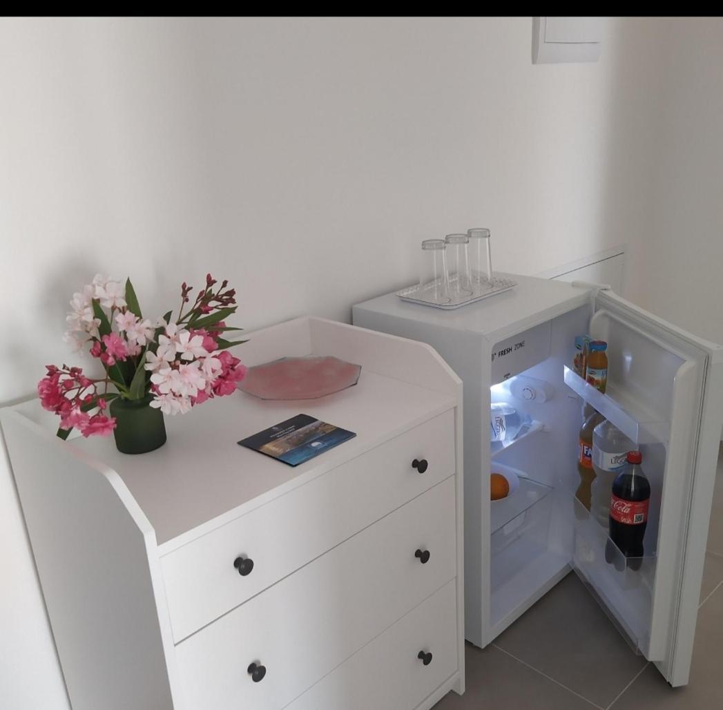 Sea Wind Stanza Con Garage E Ascensore Полиньяно-а-Маре Экстерьер фото